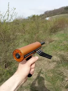 un long range locator ou détecteur longue portée qui coute 700 euros