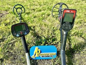 FindX pro vs Eurotek pro : Quel détecteur choisir ? 2 Image comparative du Nokta FindX pro et du Teknetics Eurotek pro